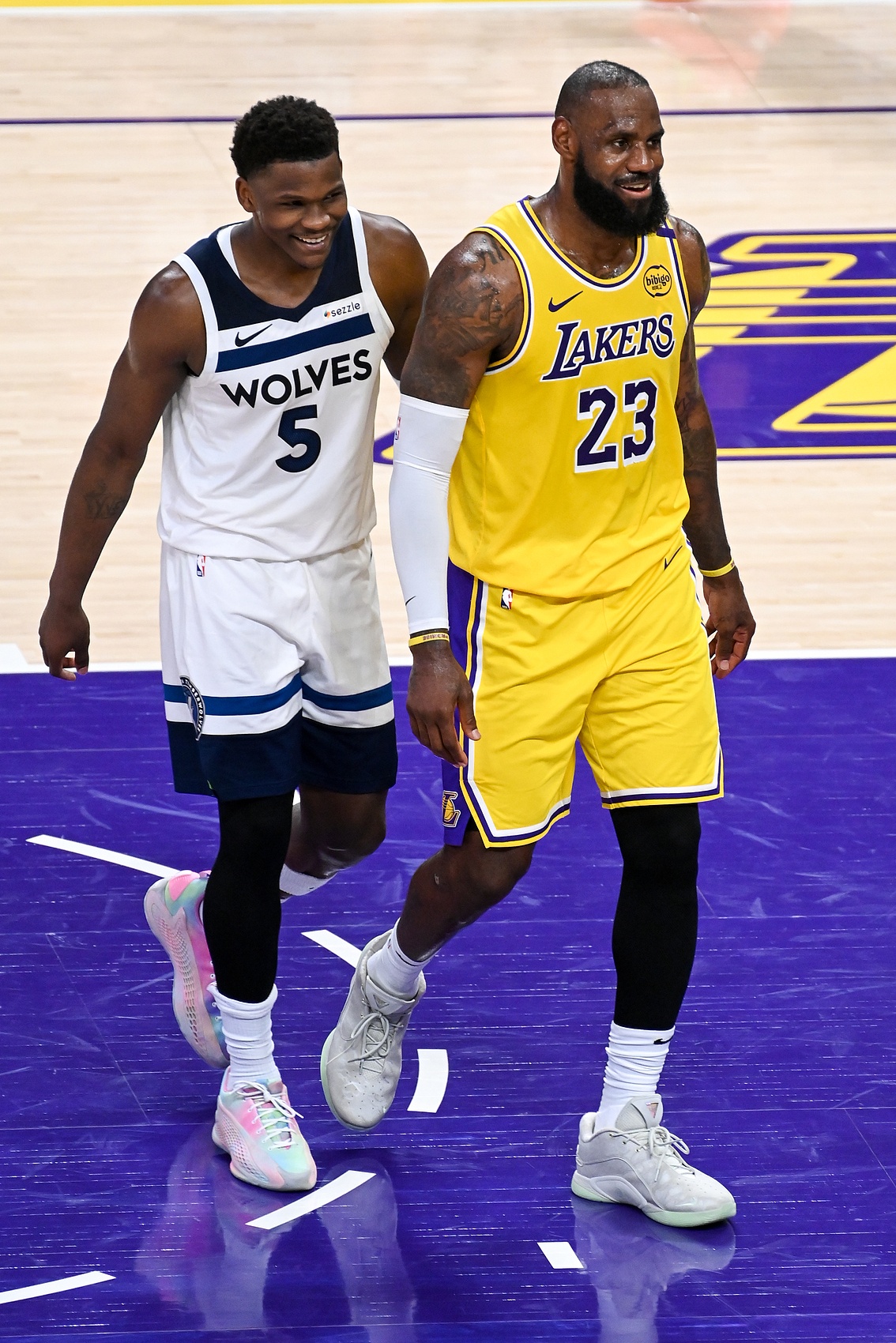 湖人1-2落后！ESPN预测G4胜率：湖人50.7%略占优势 森林狼49.3%